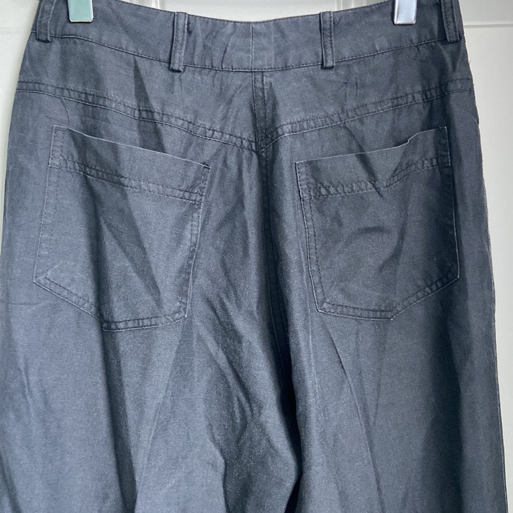 Black slacks - Picture 4 of 4